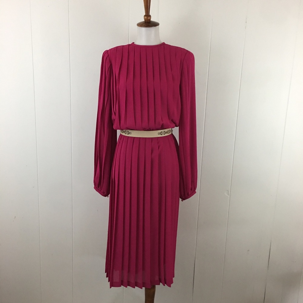 Vintage Pleated Long Sleeve Midi Dress